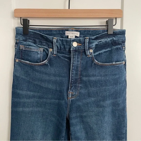 Good American Women's Straight Leg Jeans in Medium Blue - Picture 7 of 12